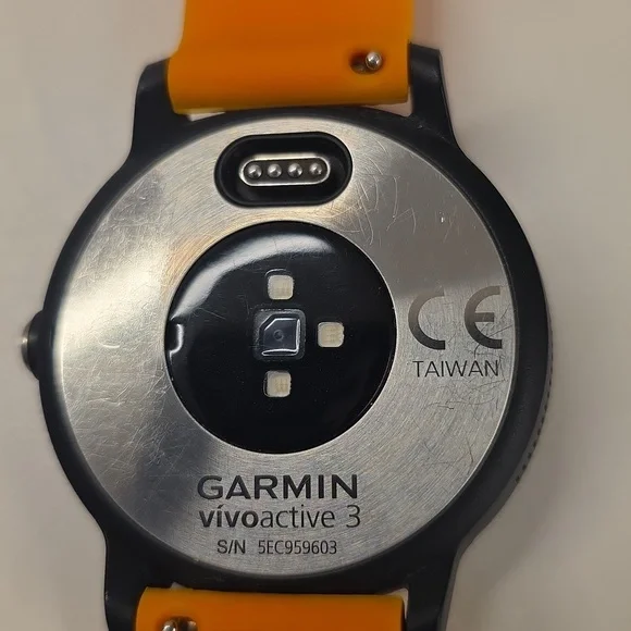 Garmin Vivoactive 3 Smartwatch - Orange - Picture 4 of 6